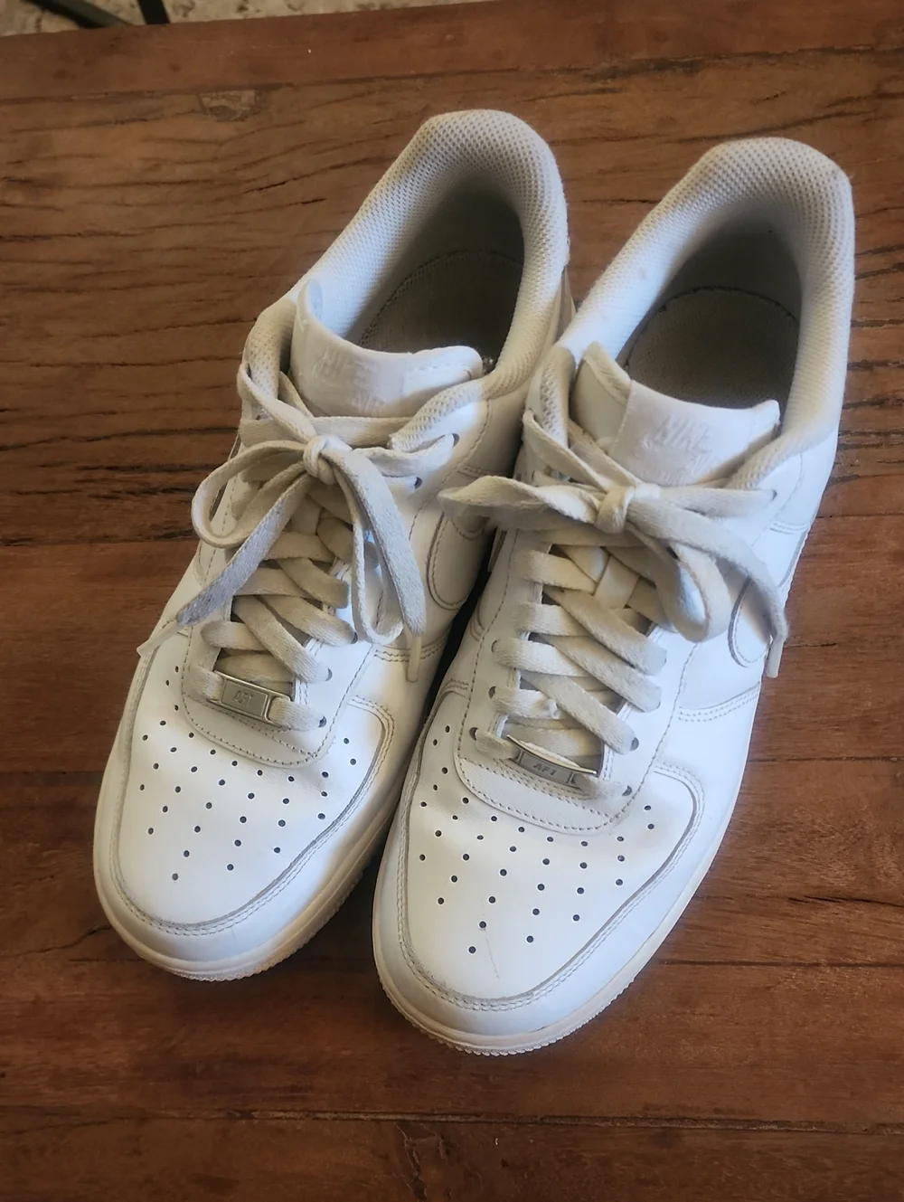 Nike White Men’s Air Force 1 Low-Top Leather Sneakers